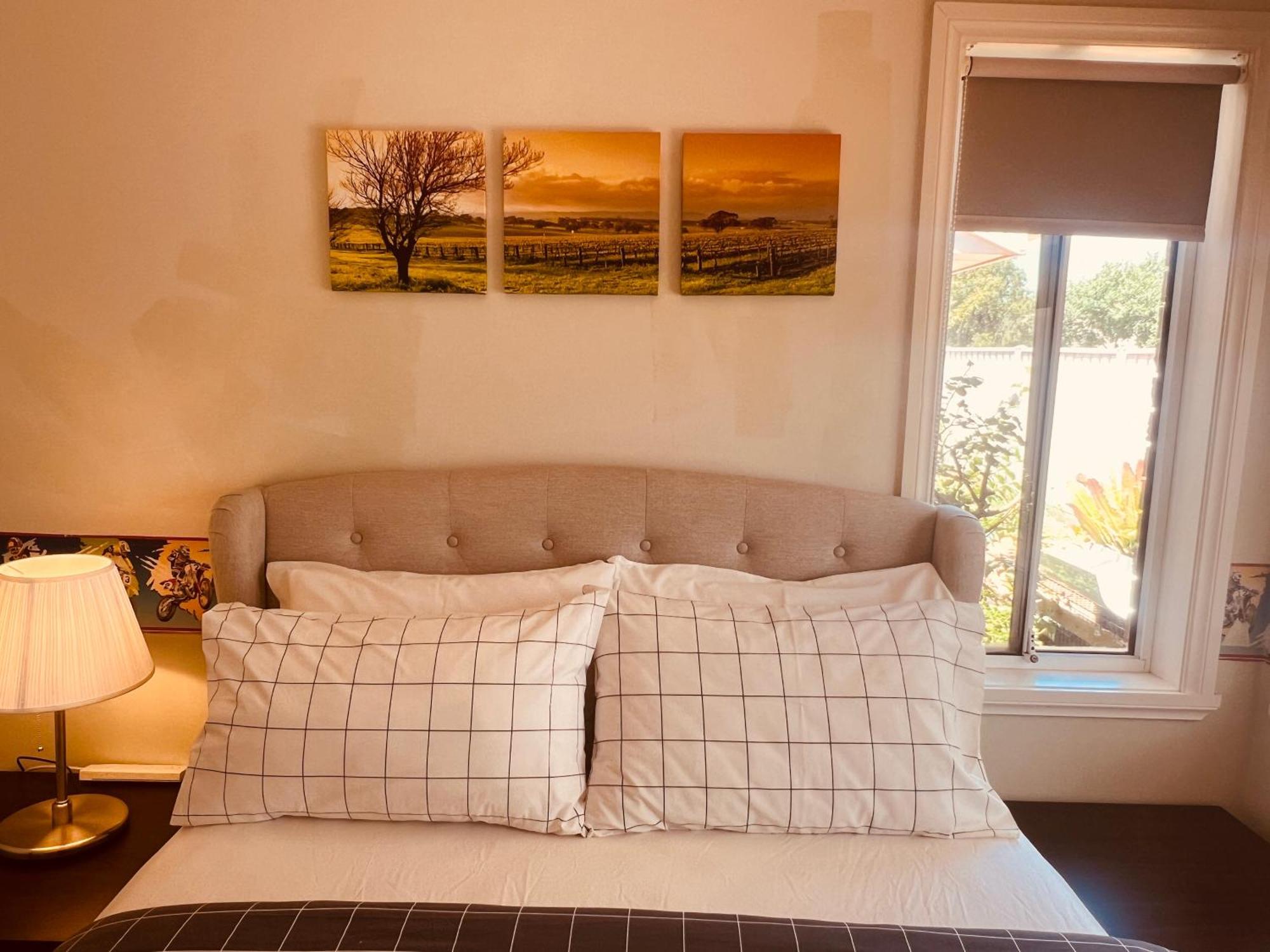 Spacious 6 Bedroom Holiday Home 15 Min Away From Melbourne Airport Sydenham Exterior photo